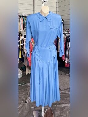 Vintage Classic Light Blue Midi Dress with Collared Neck